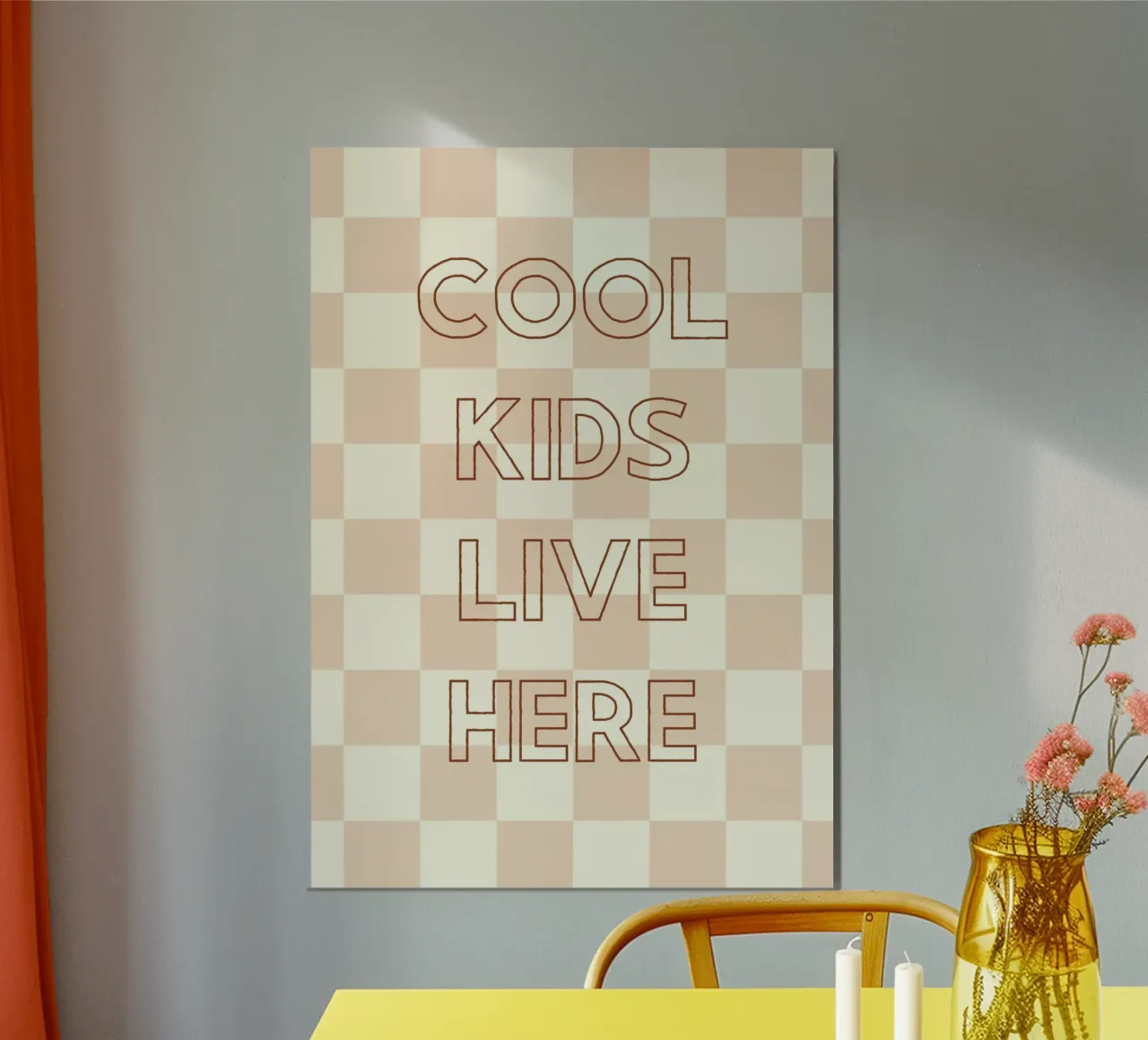 "Poster a scacchi "Cool Kids Live Here poster da vintagepod