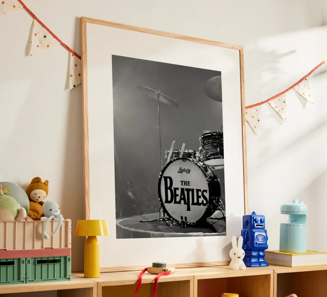 The Beatles Drum poster con telaio in legno da Musadad Shop