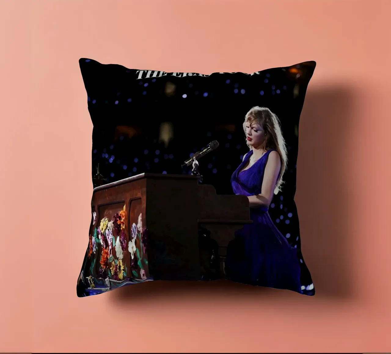 Taylor Swift cuscino da Musadad Shop