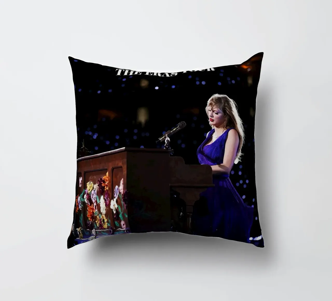 Taylor Swift cuscino da Musadad Shop