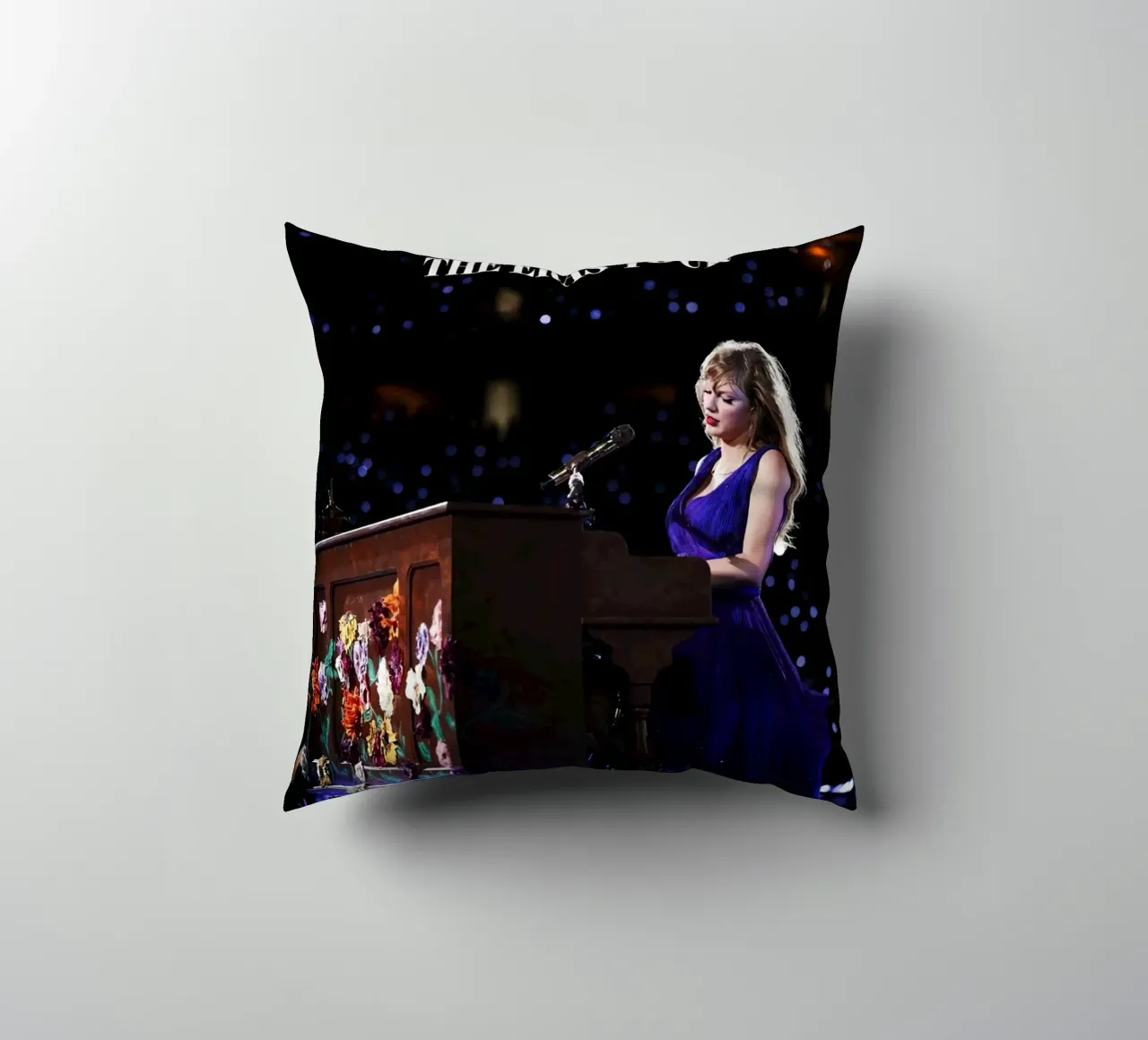 Taylor Swift cuscino da Musadad Shop