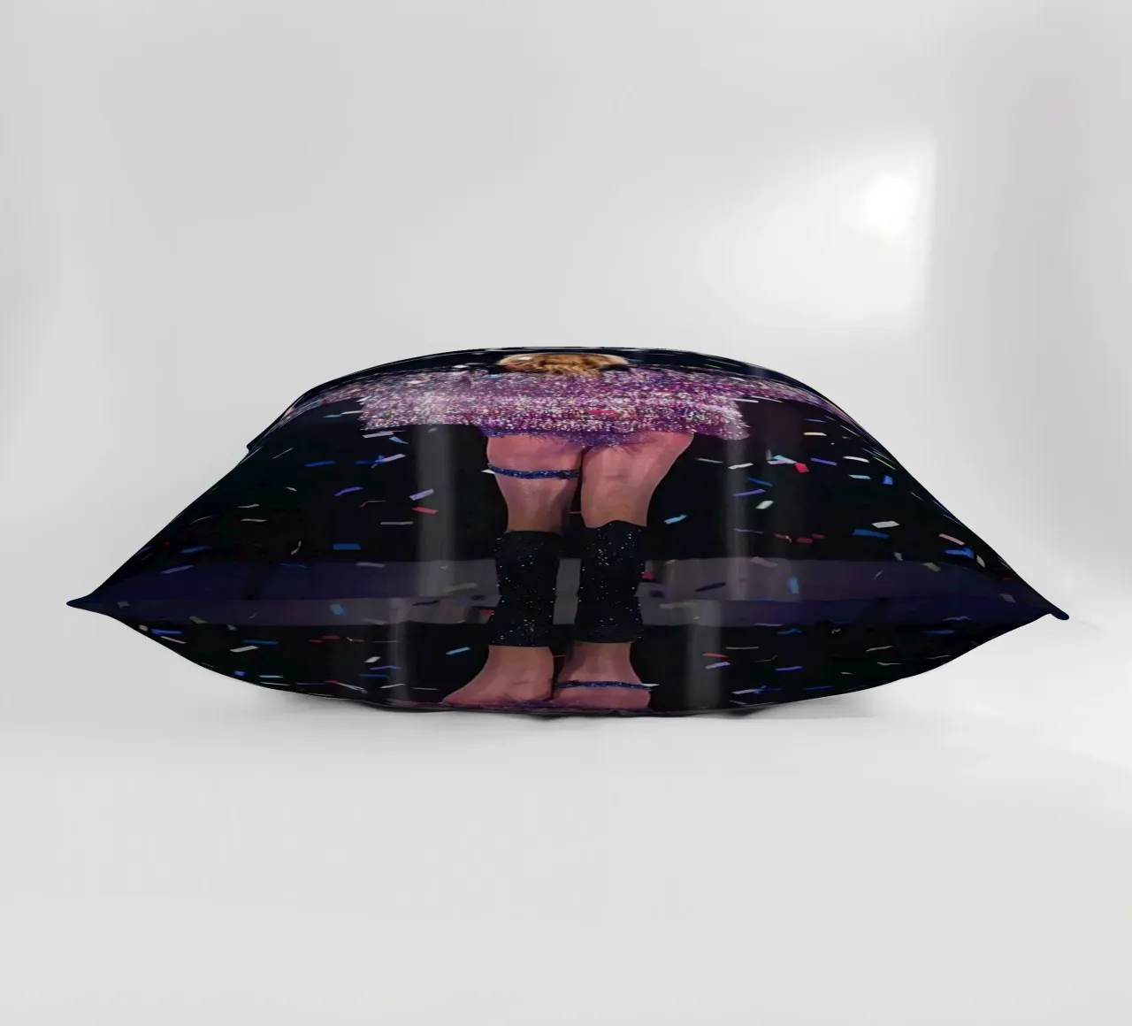 Taylor Swift cuscino da Musadad Shop
