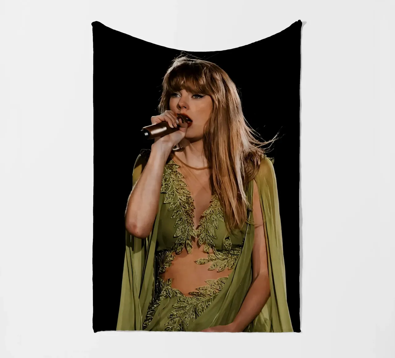 Taylor Swift coperta in pile da Musadad Shop