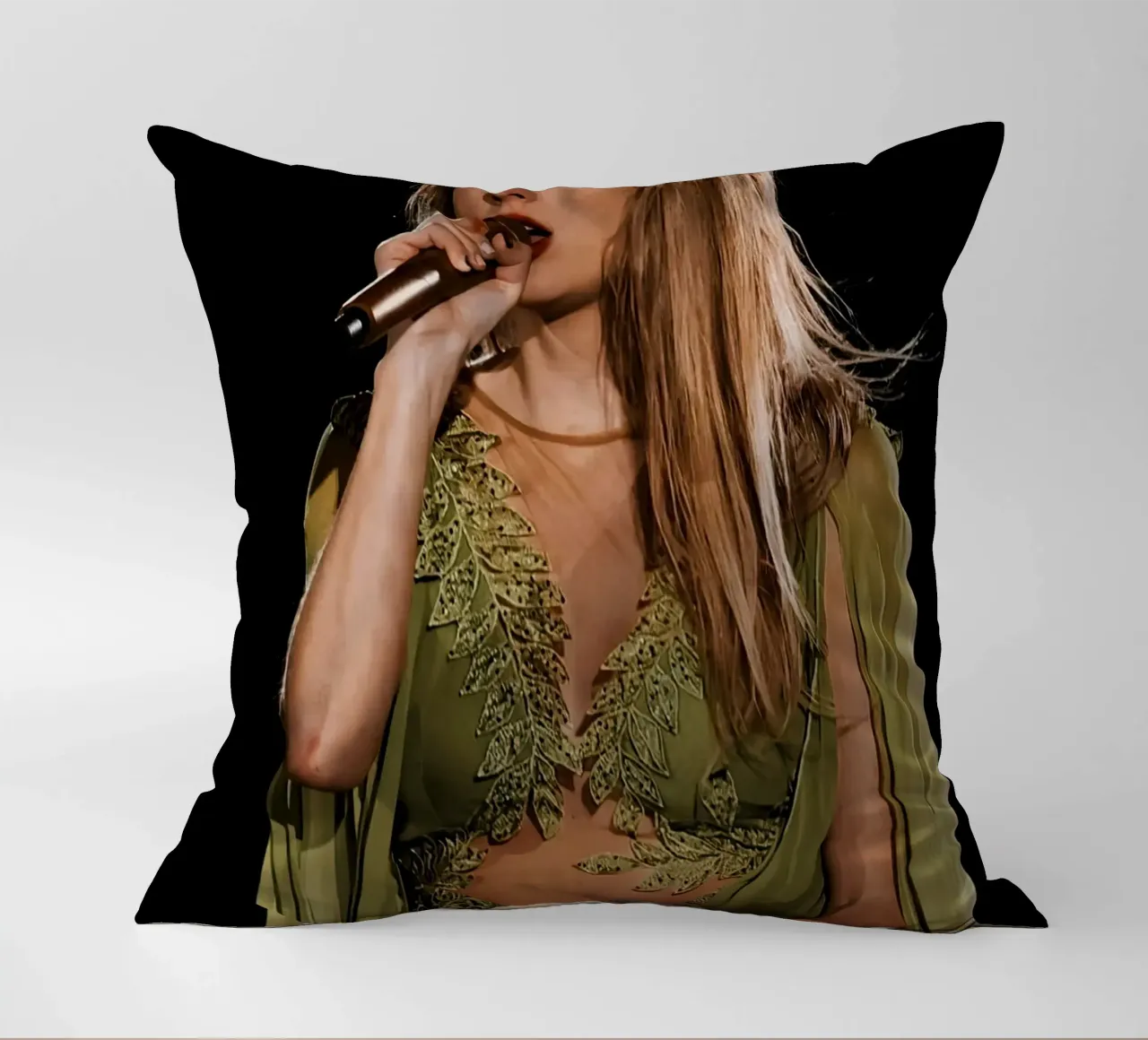 Taylor Swift cuscino da Musadad Shop