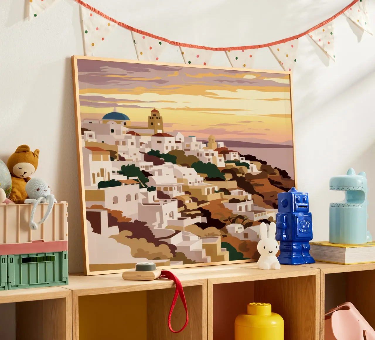 Ora d'oro a Oia poster con telaio in plastica da Heaven Craft