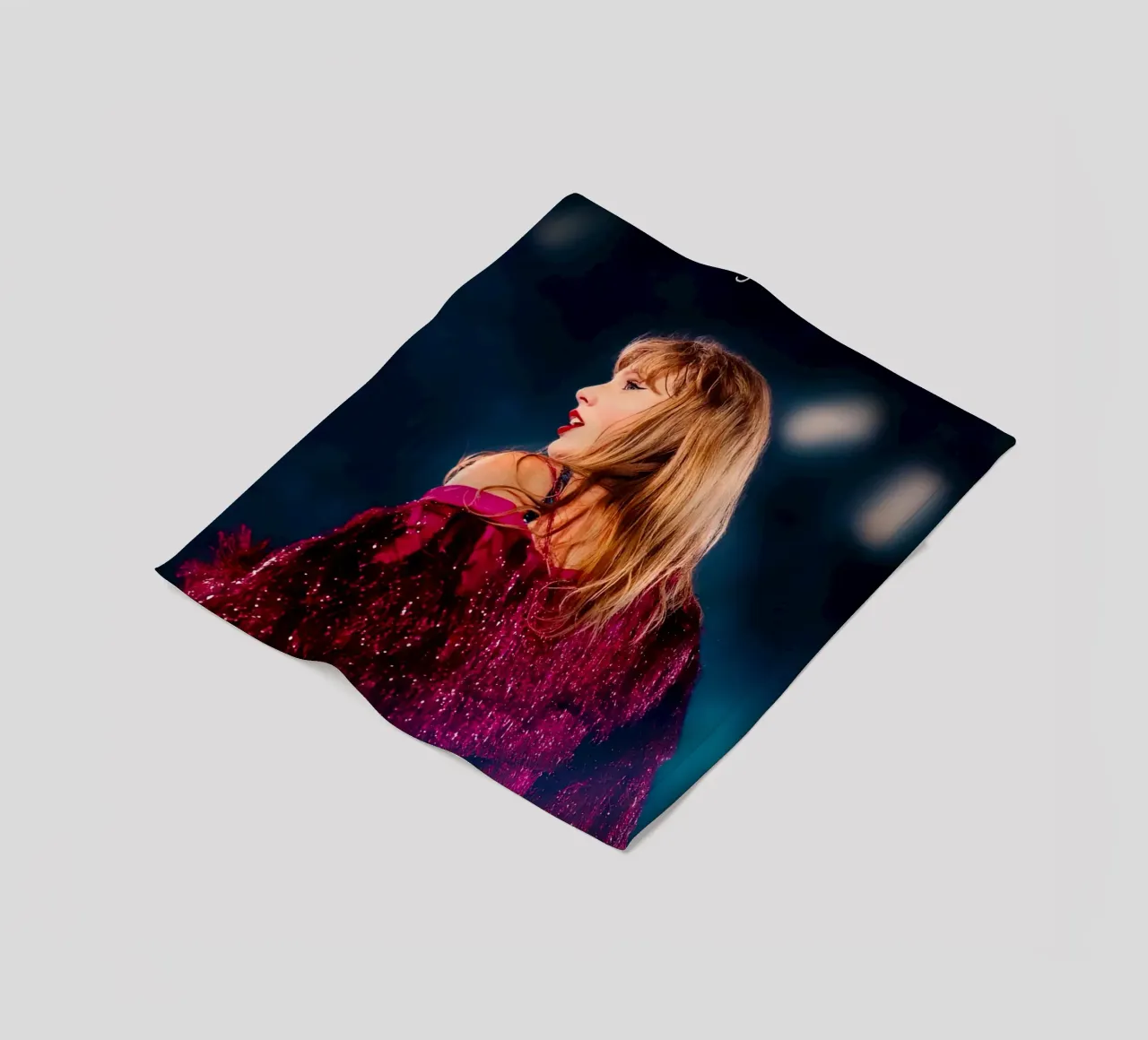 Taylor Swift coperta in pile da Musadad Shop