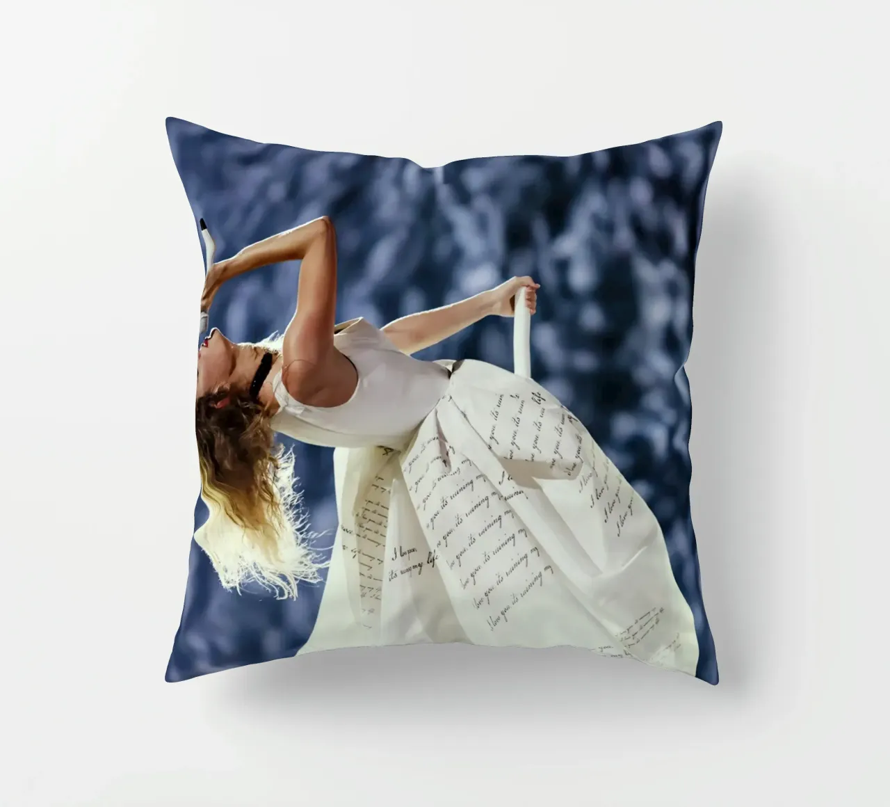 Taylor Swift cuscino da Musadad Shop