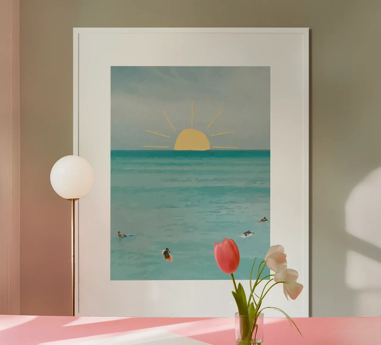 surfing on the beach poster con telaio in plastica da Dumery Art