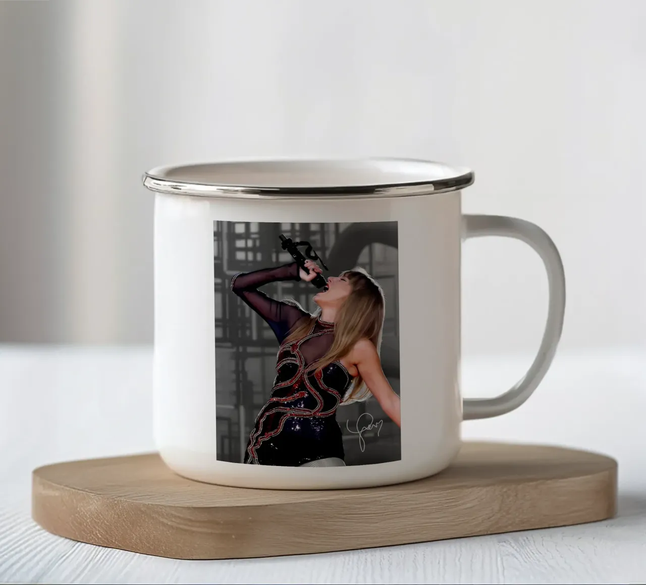 La fantastica Taylor Swift tazza in smalto da shiners