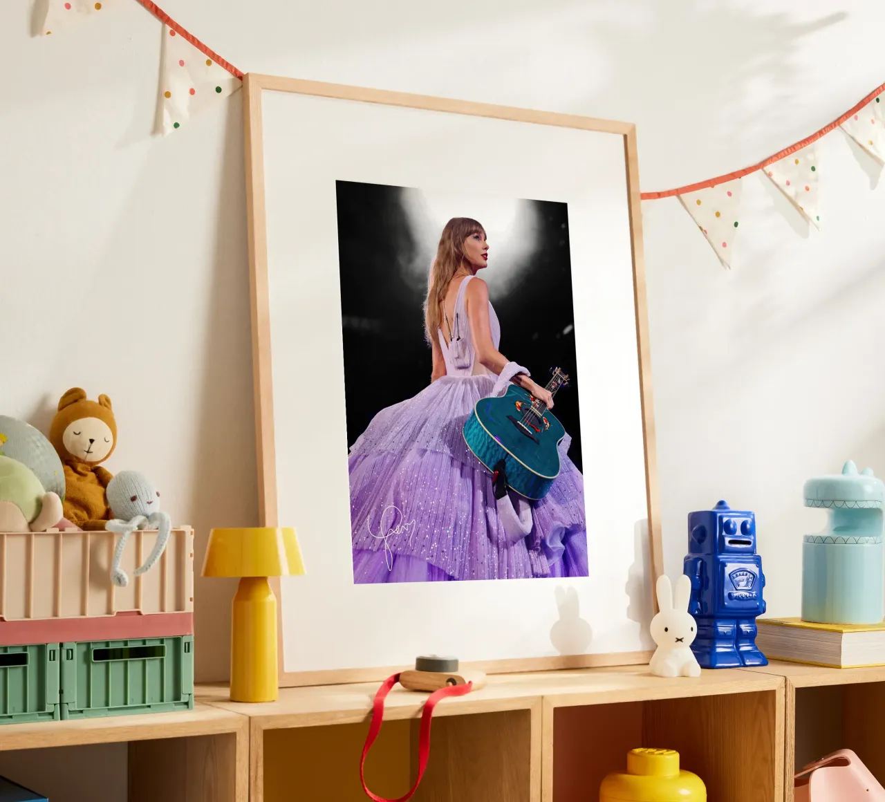 La regina Taylor Swift poster con telaio in plastica da shiners