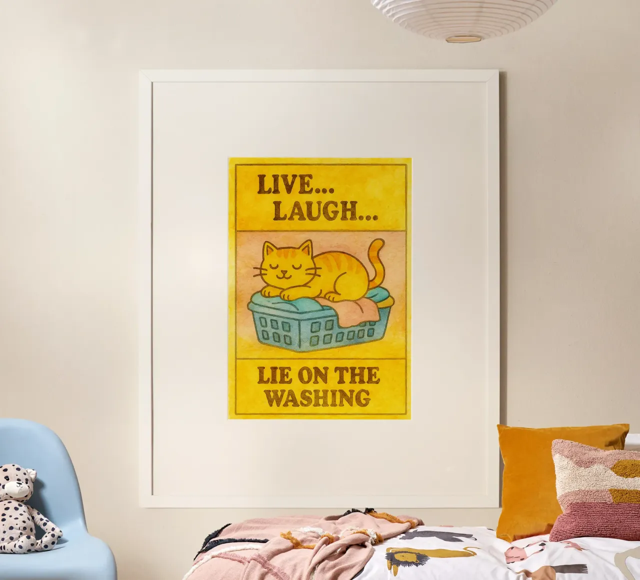 divertente gatto pigro vivere ridere sdraiarsi sul bucato poster da tanabaroo
