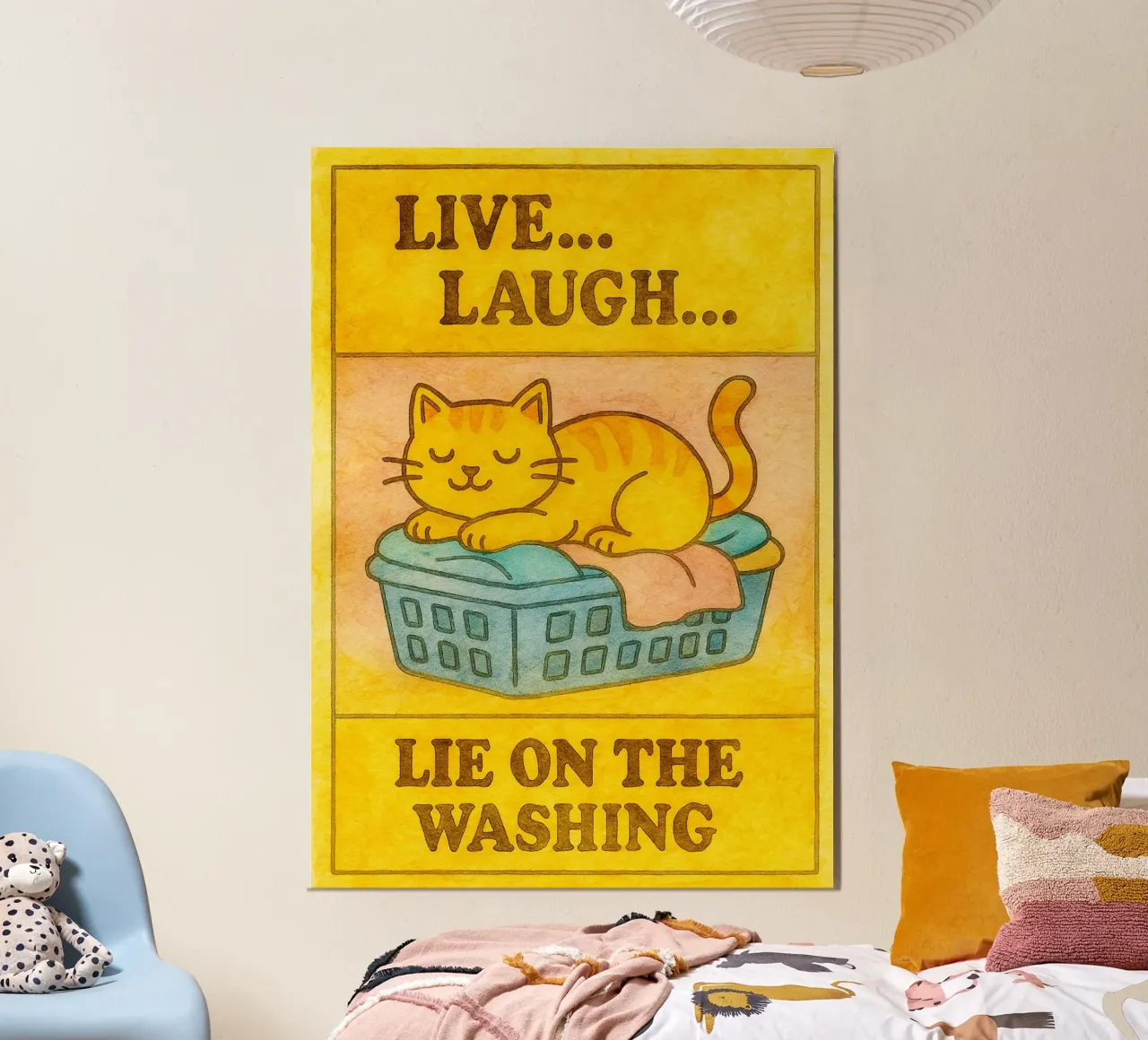 divertente gatto pigro vivere ridere sdraiarsi sul bucato poster da tanabaroo