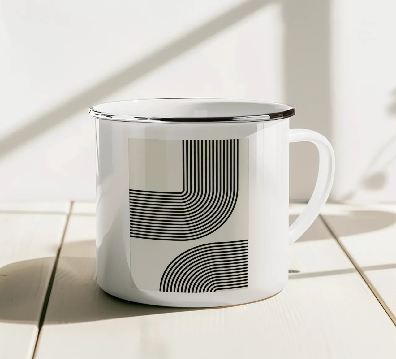 Astratto e geometrico tazza in smalto da Anna Müller