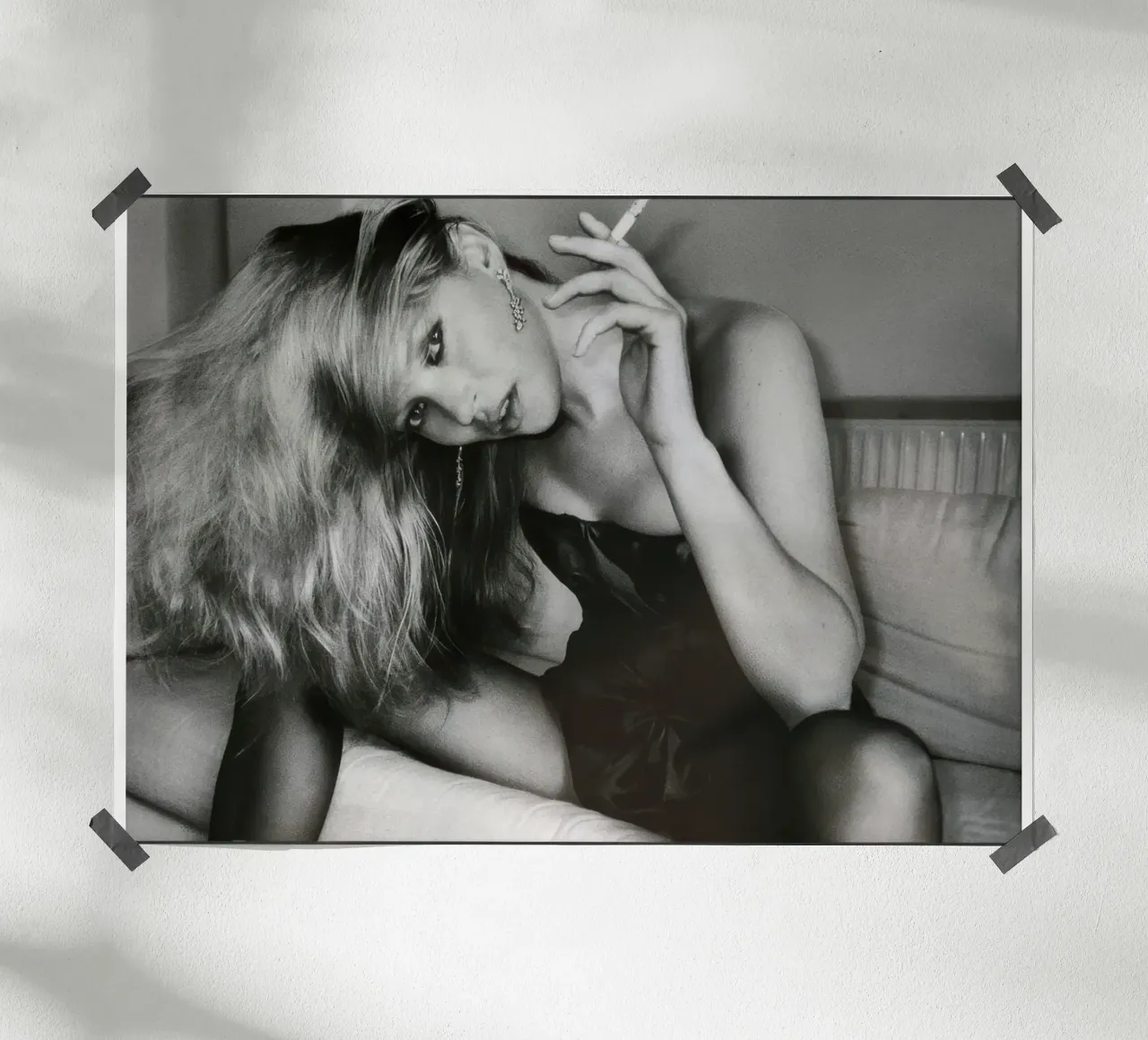 Kate Moss Zigarette 01 Poster von vintgeseyn