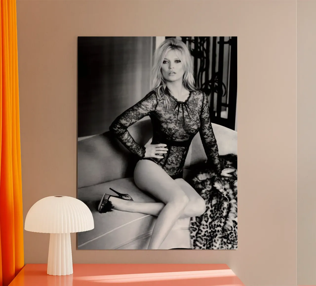 Kate Moss 2 poster con telaio in alluminio da vintgeseyn
