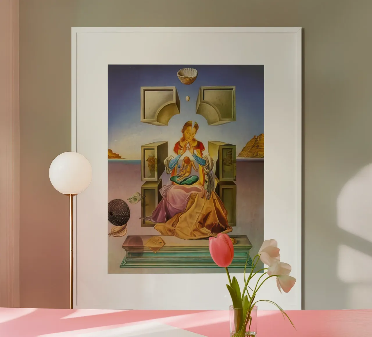 La Madonna di Port Lligat - salvador daly poster con telaio in plastica da Rayretr