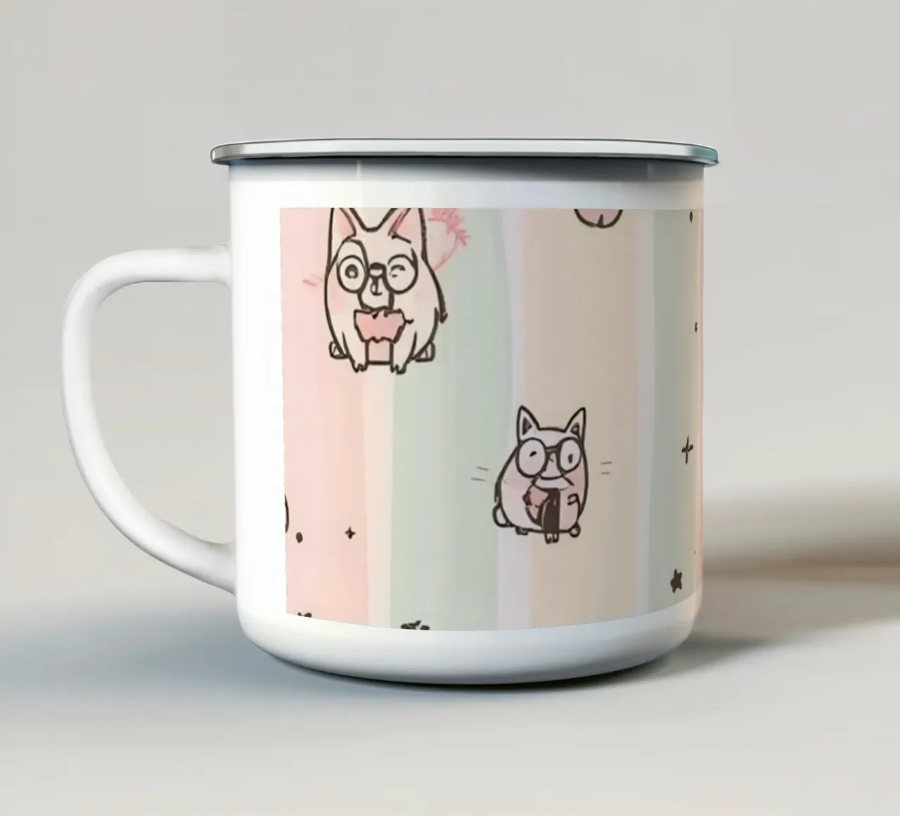 Gatti carini dei cartoni animati su sfondo a righe tazza in smalto da DesignDoodle