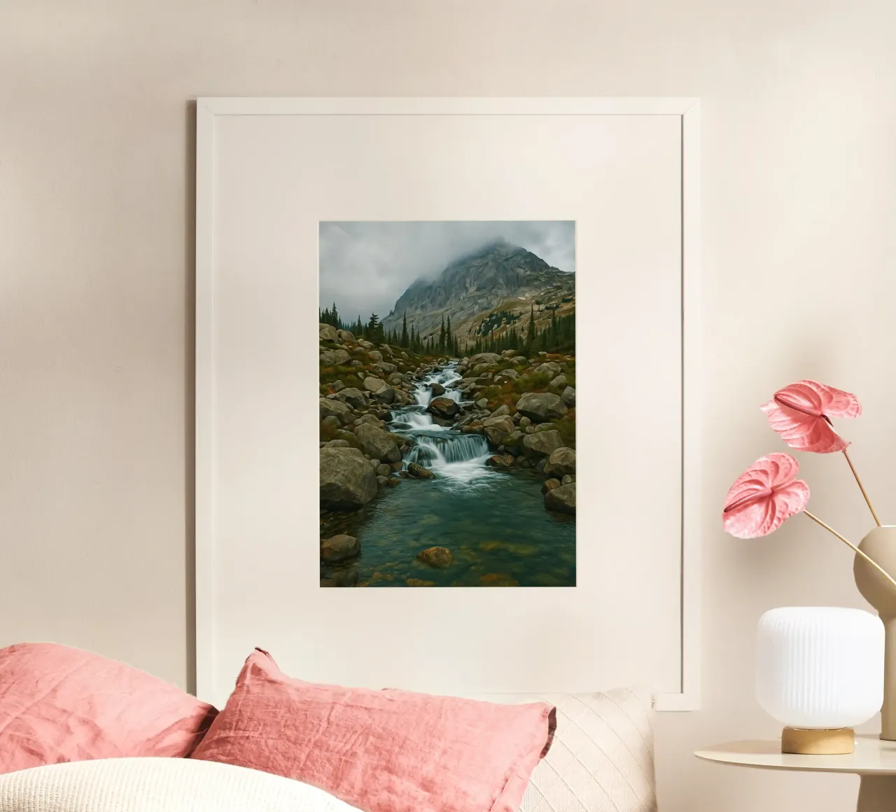 corallo in un piccolo fiume panorama naturale poster con telaio in plastica da chinerei