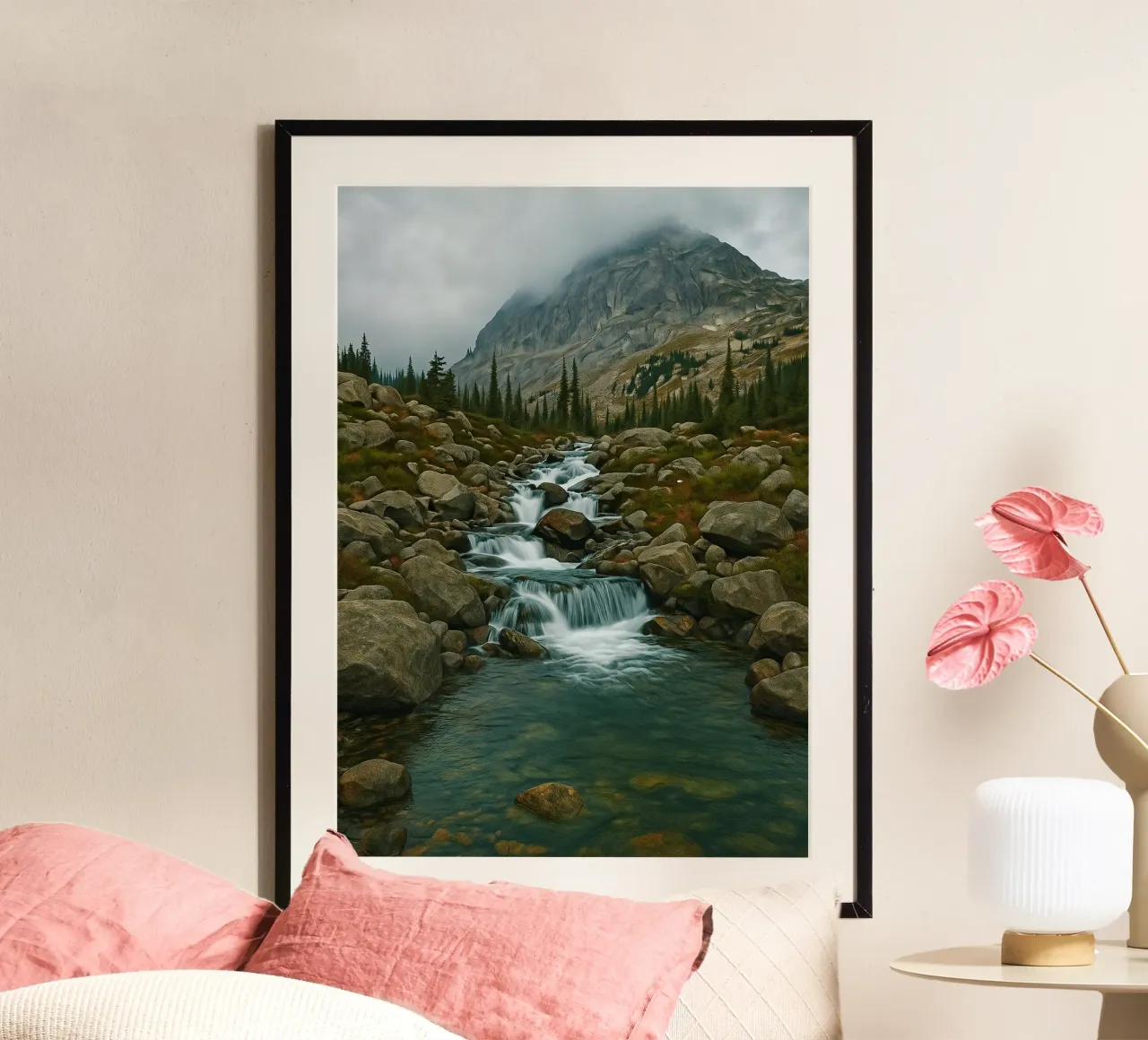 corallo in un piccolo fiume panorama naturale poster con telaio in plastica da chinerei