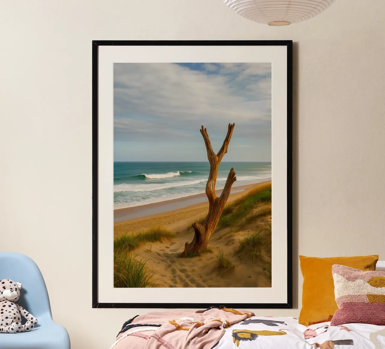 alberi secchi sulla spiaggia panorama naturale poster con telaio in legno da chinerei