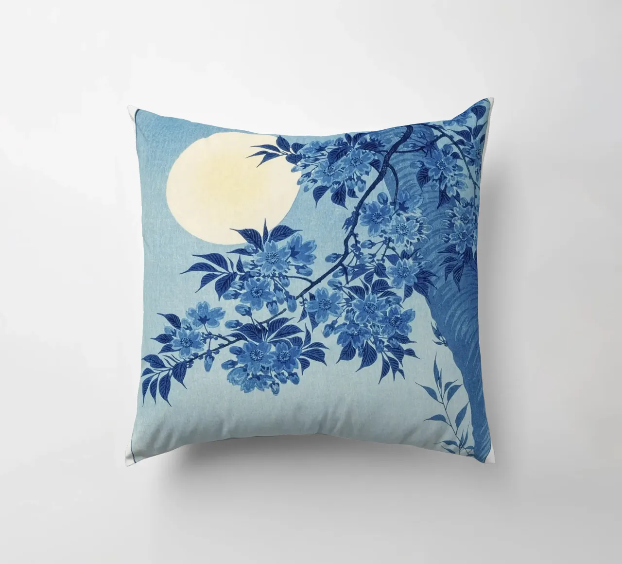 Ciliegio in fiore in una notte di luna (1932 circa) - Ohara Koso cuscino da Jolie Prints