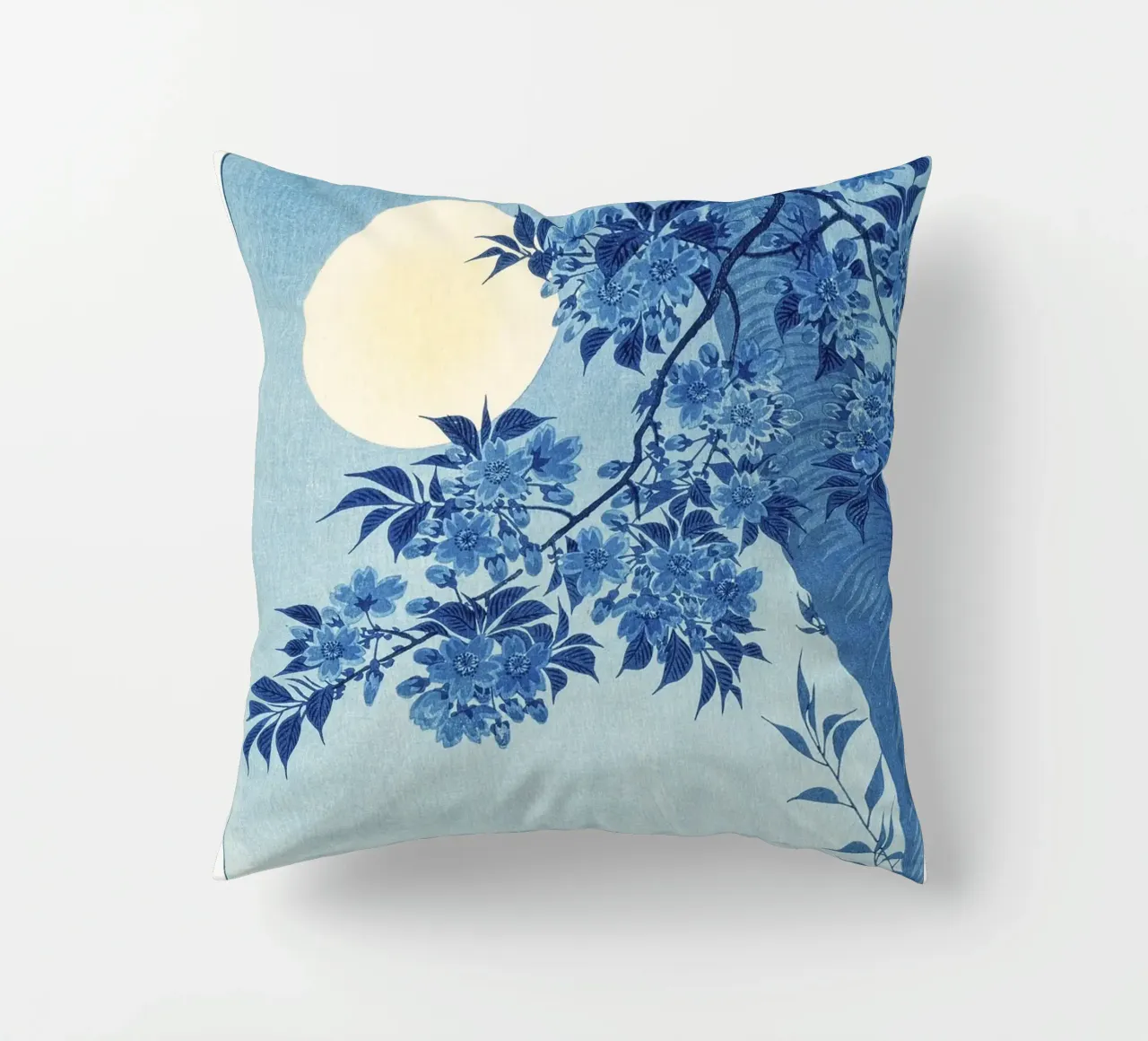 Ciliegio in fiore in una notte di luna (1932 circa) - Ohara Koso cuscino da Jolie Prints