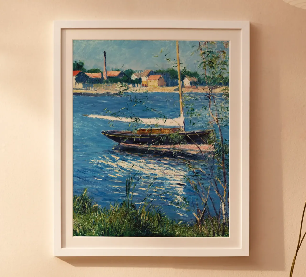 Auf der Seine bei Argenteuil vertäutes Boot Claude Monet Poster mit Holzrahmen von Jolie Prints