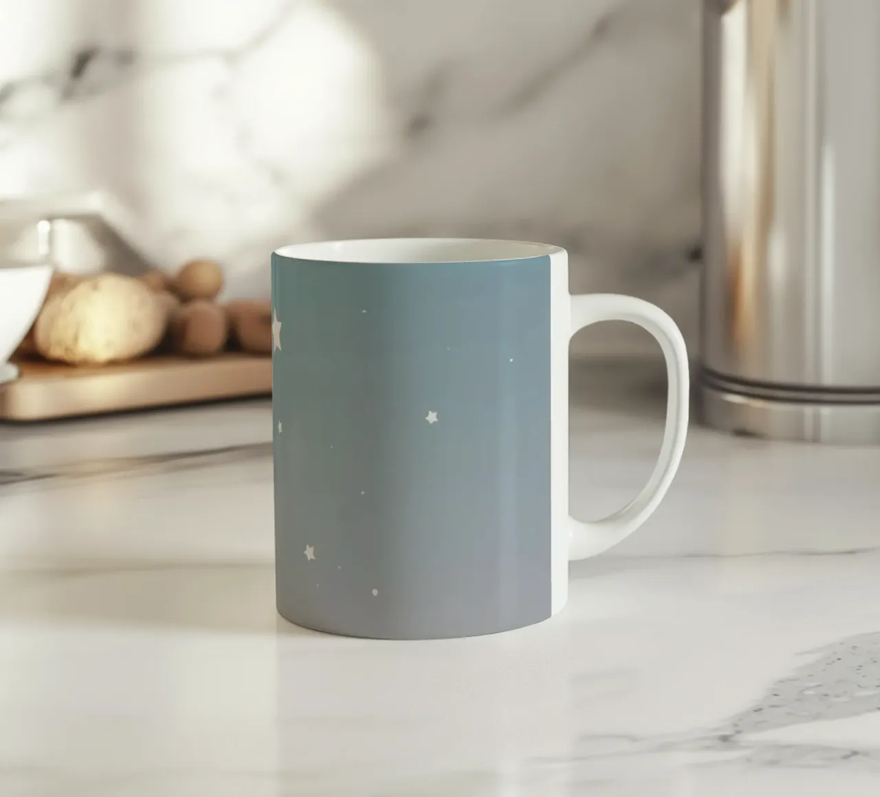 Nave razzo a cartoni animati in cerca di stelle in un cielo stellato a gradiente tazza in ceramica da DesignDoodle