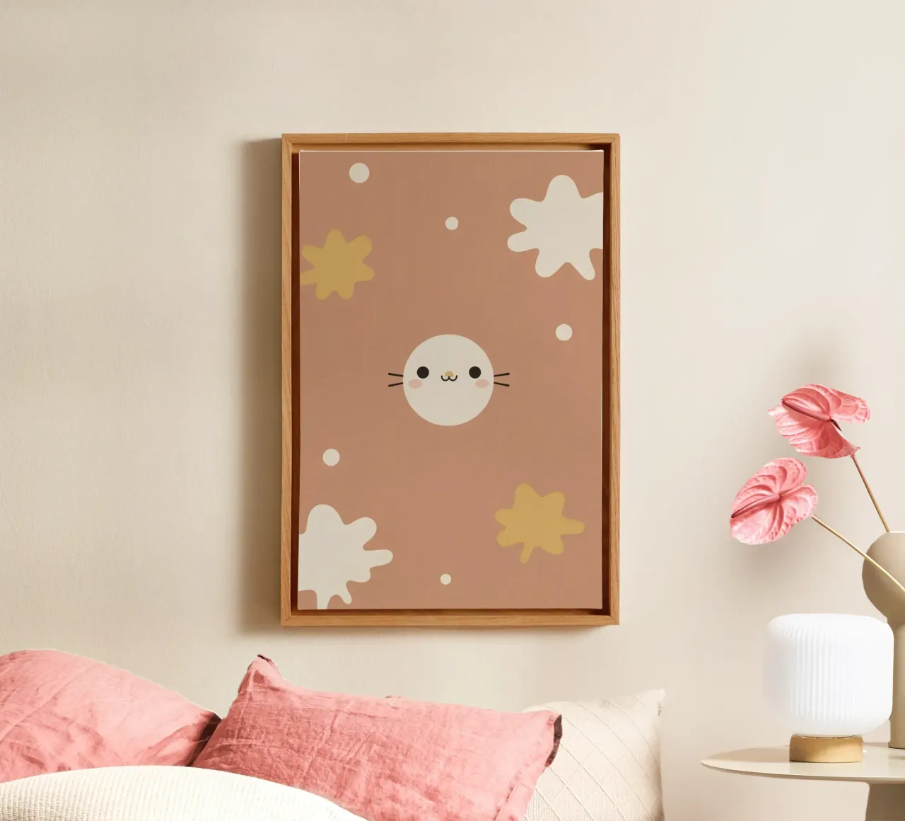 Schattig Beeldverhaalkattengezicht met Abstracte Vormen op Bruine Achtergrond canvas met Baklijst van DesignDoodle