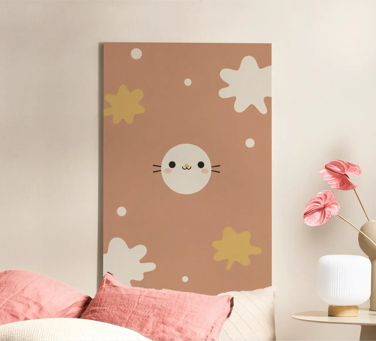 Schattig Beeldverhaalkattengezicht met Abstracte Vormen op Bruine Achtergrond canvas met Baklijst van DesignDoodle
