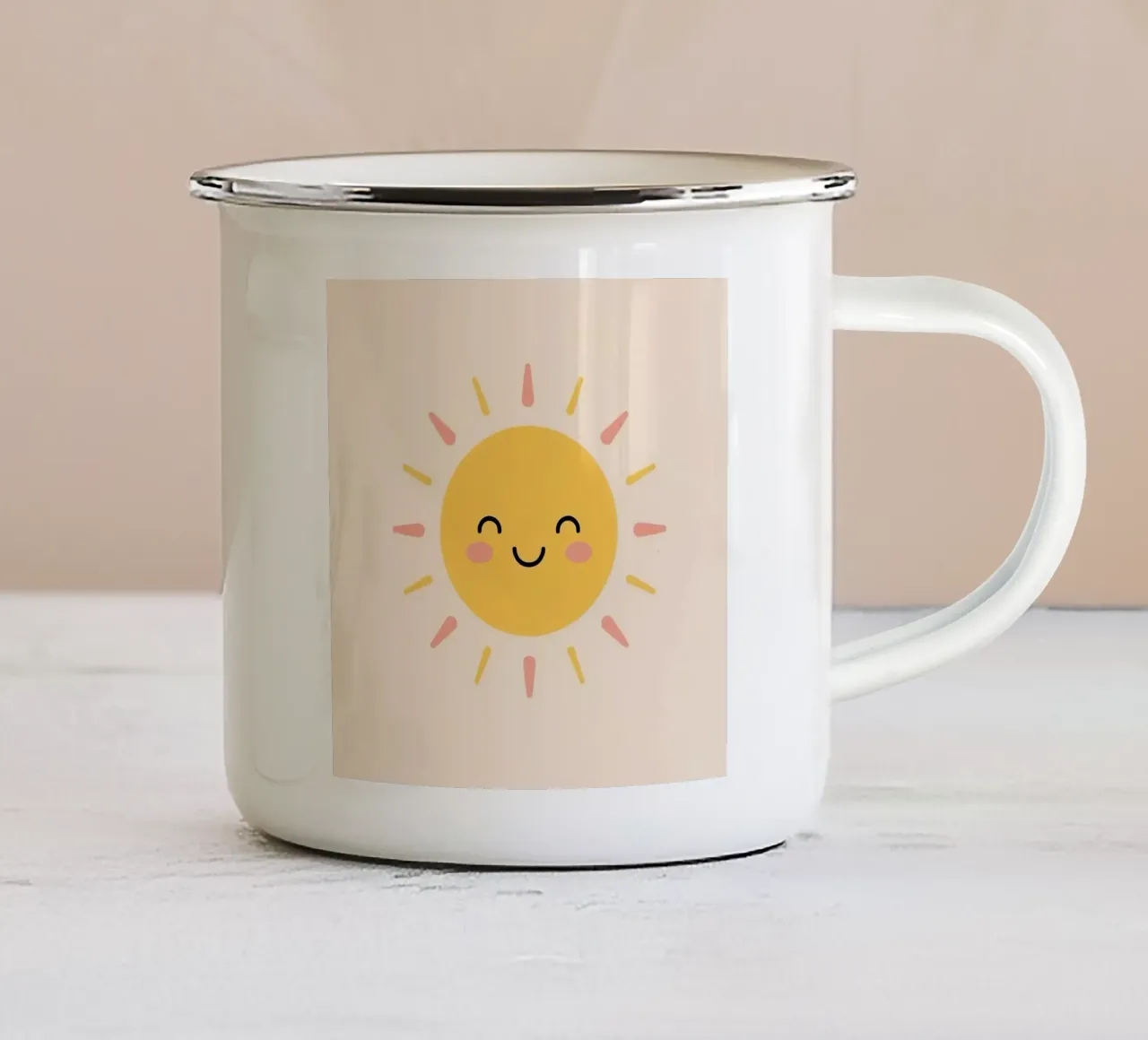 Sole felice e carino tazza in smalto da DesignDoodle