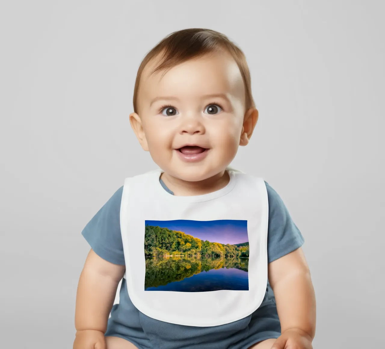 Riflesso di alberi in un piccolo stagno bavaglino da Marcus Beckert | Fotografie