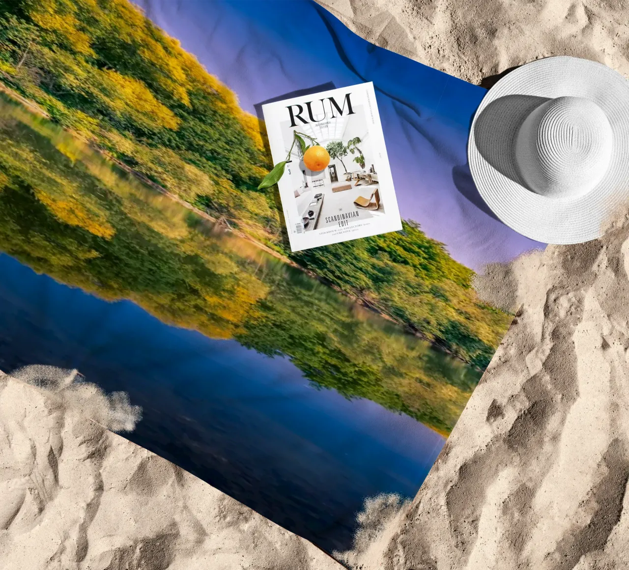 Riflesso di alberi in un piccolo stagno telo mare da Marcus Beckert | Fotografie