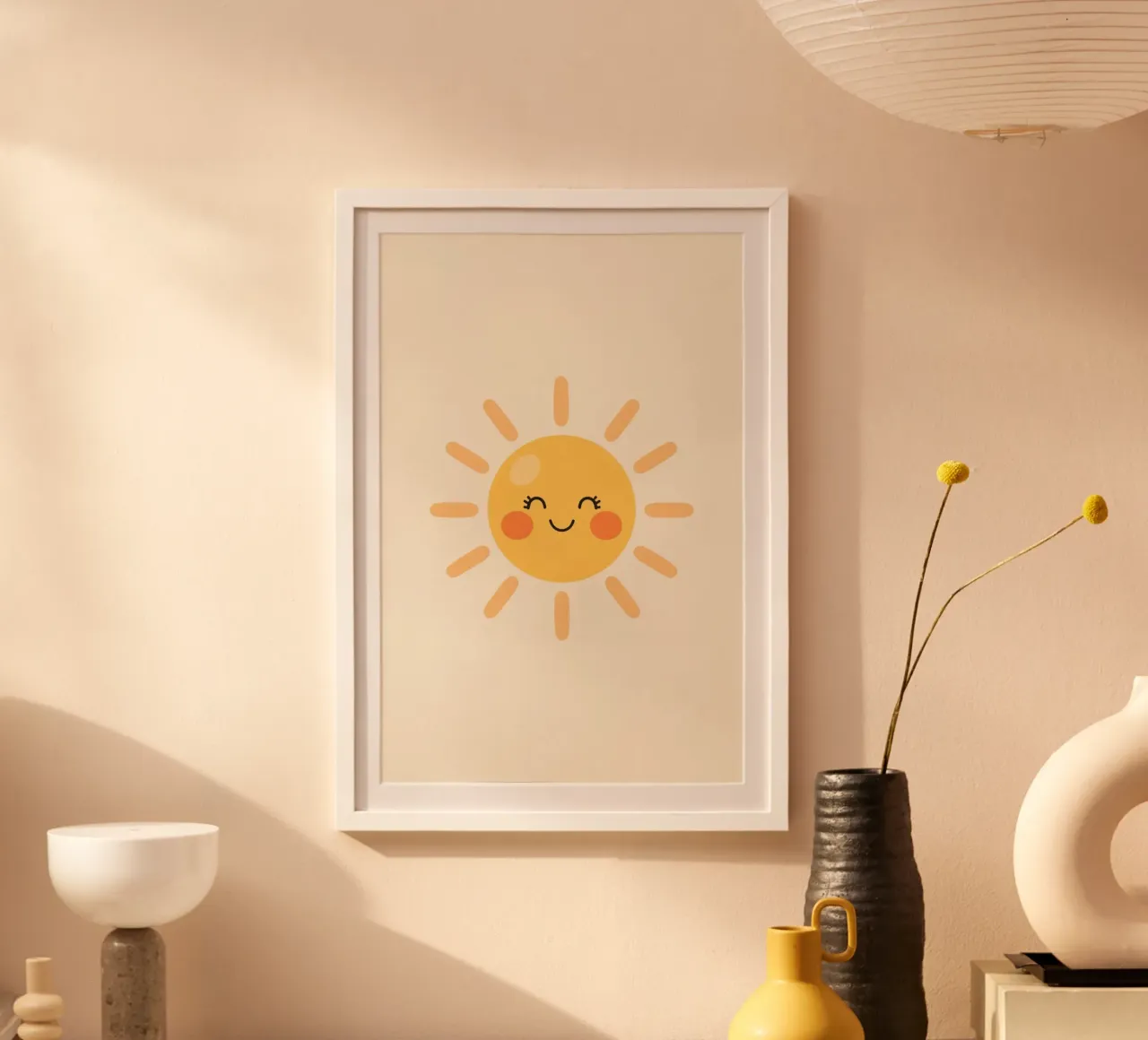 Carino Sole felice con viso timido guance rosse poster con telaio in legno da DesignDoodle
