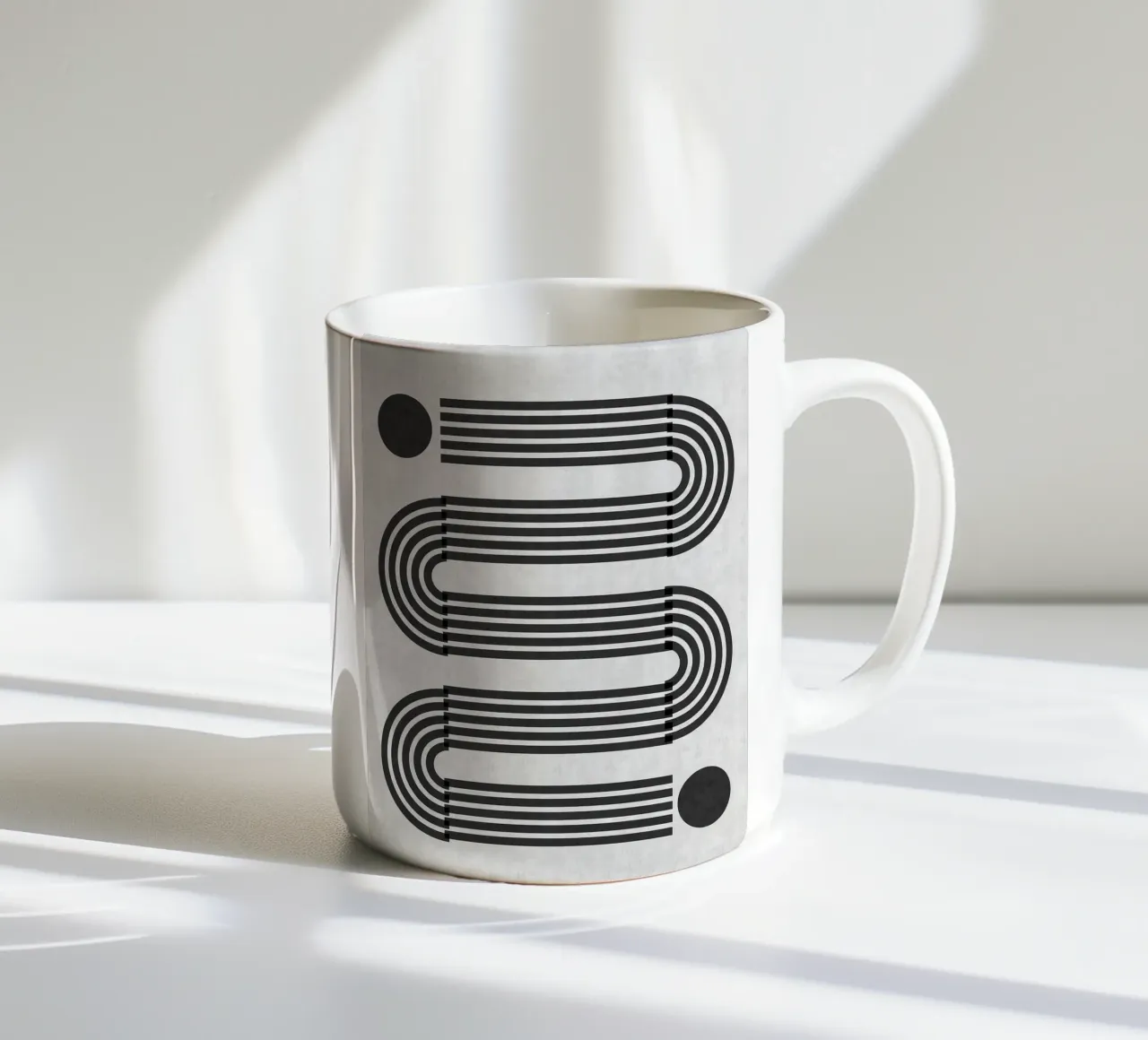 Linee minimaliste tazza in ceramica da Rick Thompson
