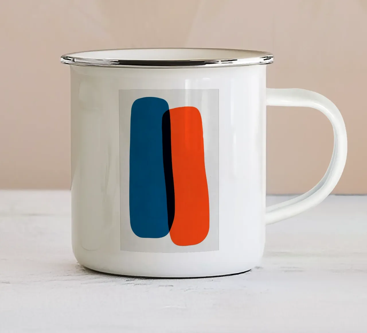 blu e rosso tazza in smalto da Rick Thompson