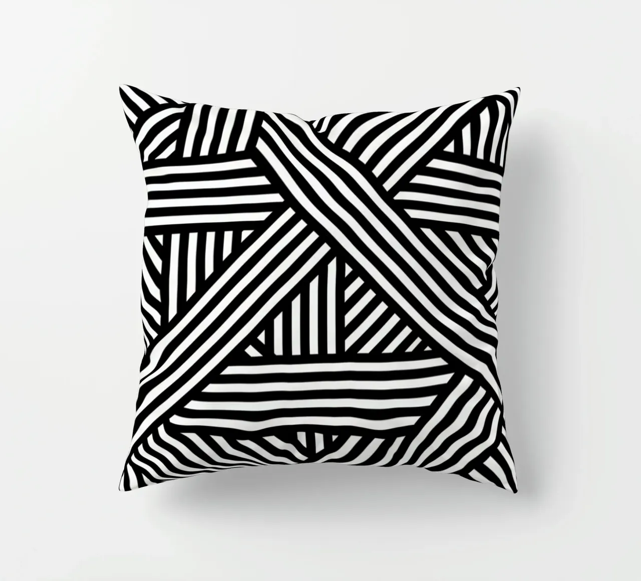B&W Lines Kissen von The Wall Shop