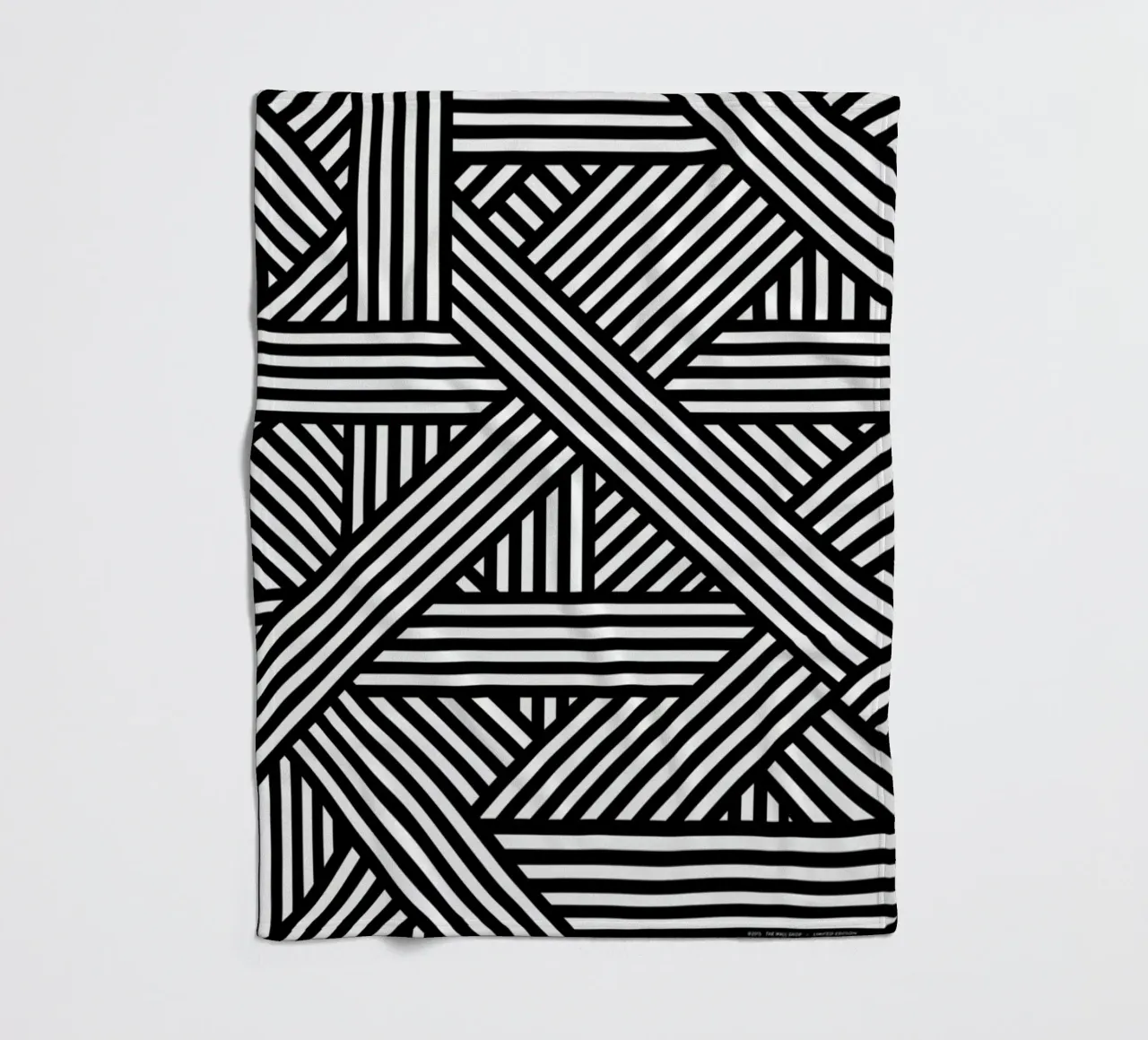 B&W Lines coperta in pile da The Wall Shop