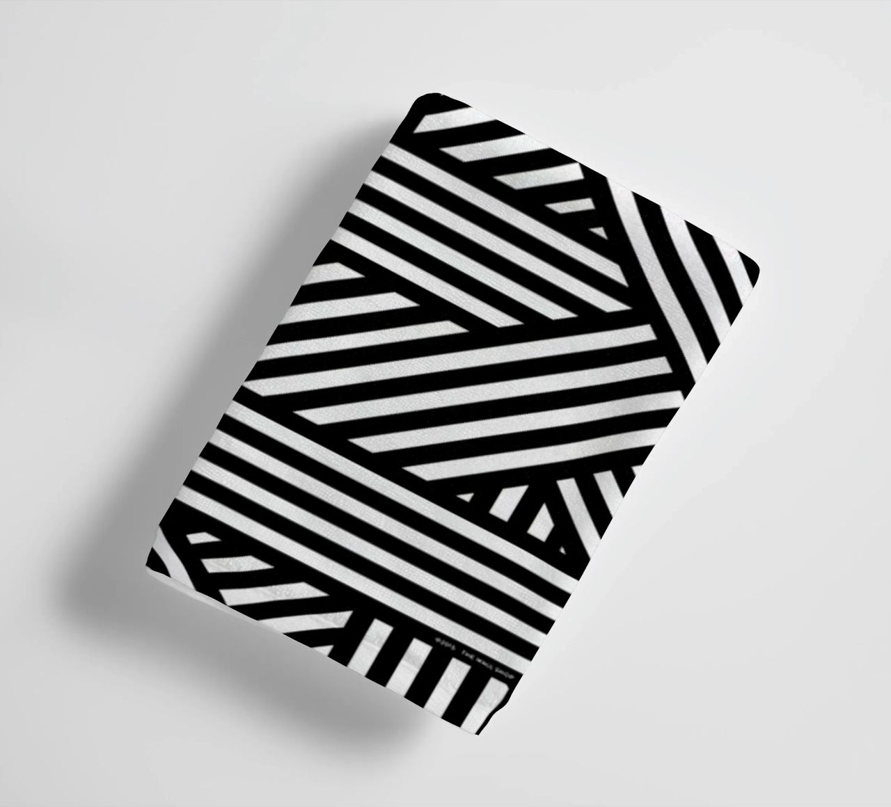 B&W Lines Handtuch von The Wall Shop