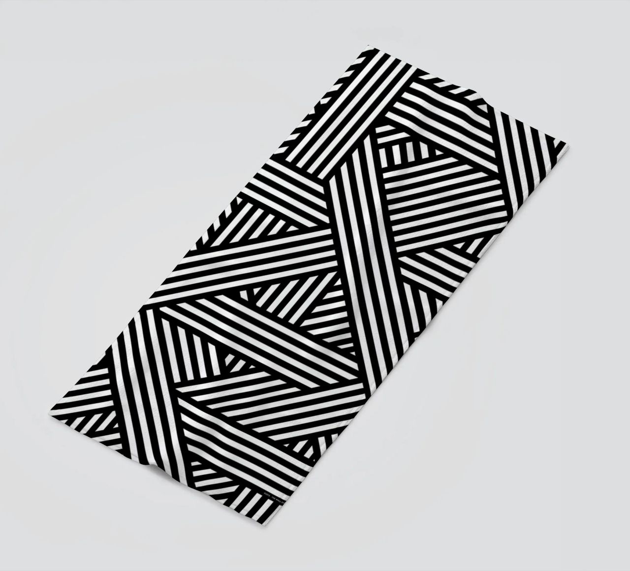 B&W Lines Strandtuch von The Wall Shop
