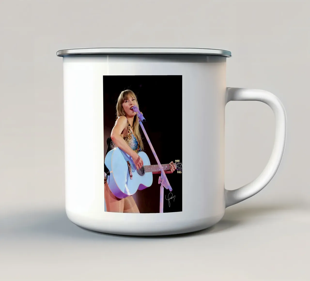 La bellezza di Taylor Swift tazza in smalto da shiners