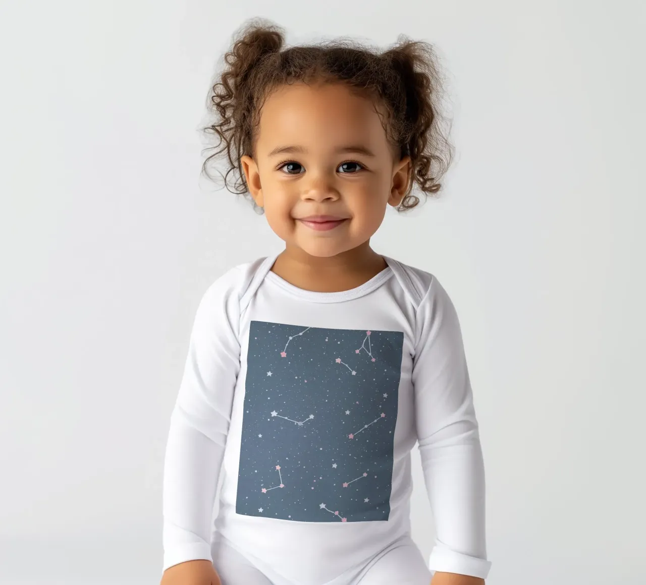 Costellazione su sfondo grigio-blu - Arte per la cameretta body neonato maniche lunghe da DesignDoodle