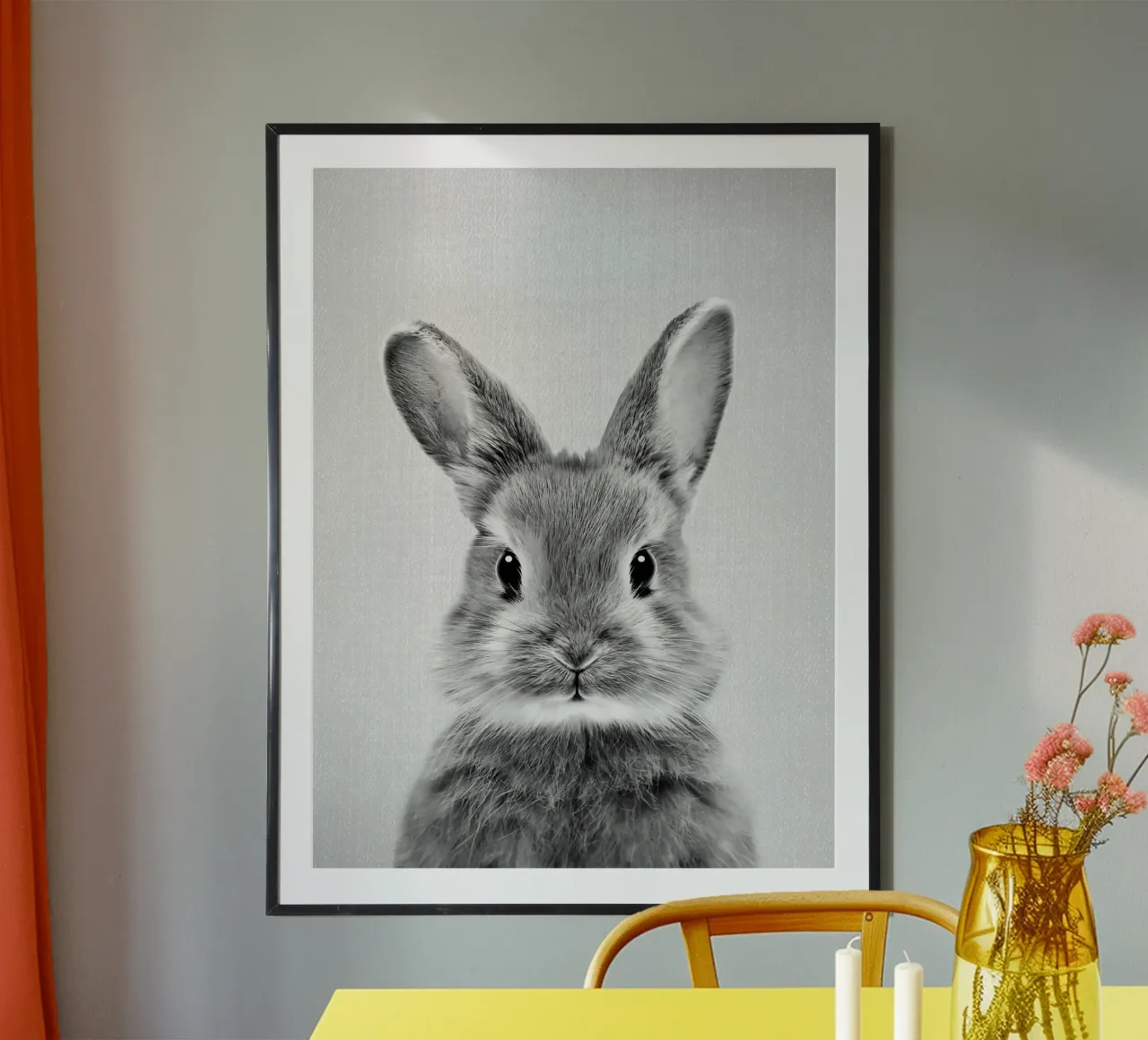 Coniglio BW poster con telaio in legno da Eldon S Kiser