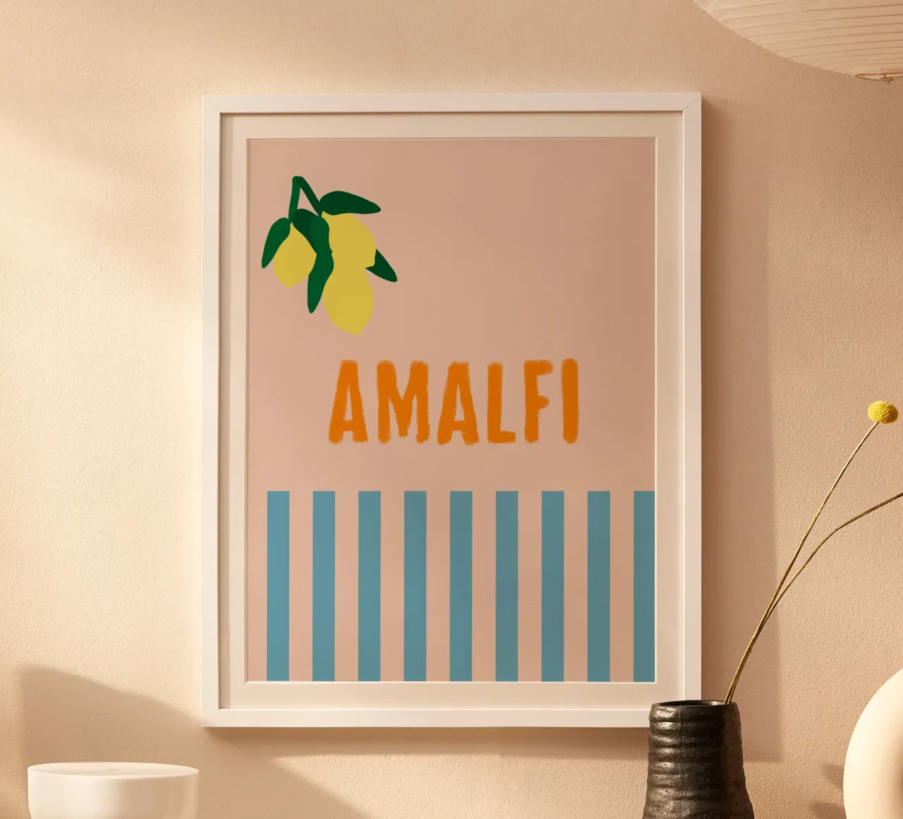 Limoni di Amalfi su strisce blu poster con telaio in plastica da Alisa Knöß