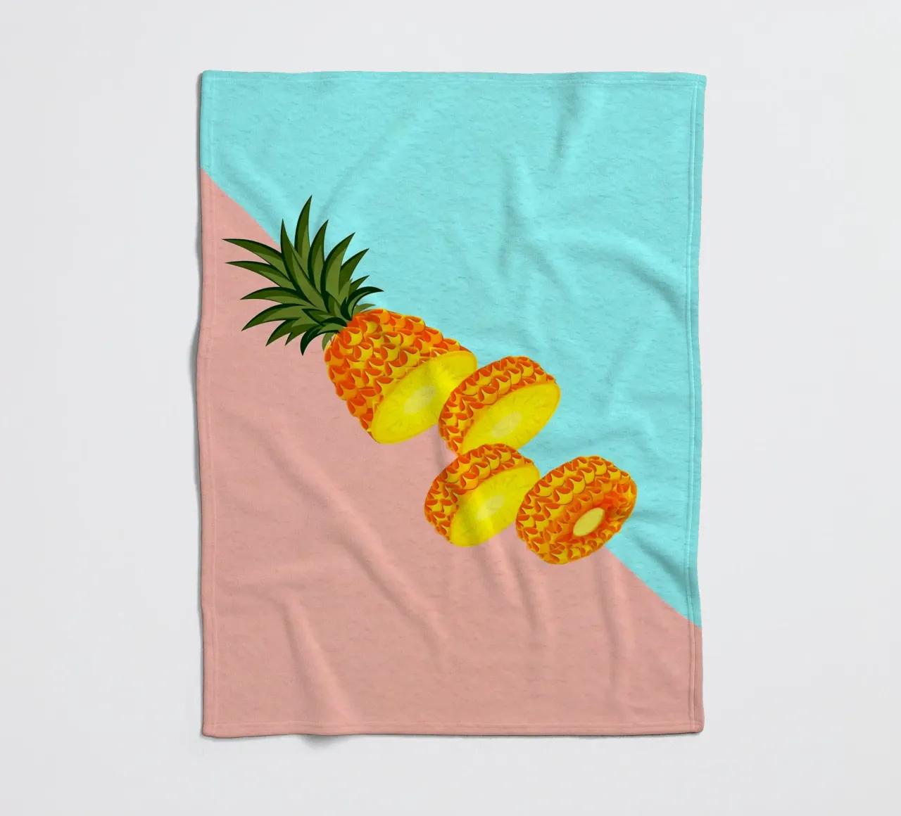 Fetta di ananas fresco coperta in pile da Sven B Strauss