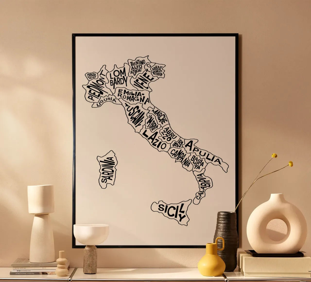 Map of Italy Poster mit Aluminium Rahmen von PinkCandyWalls