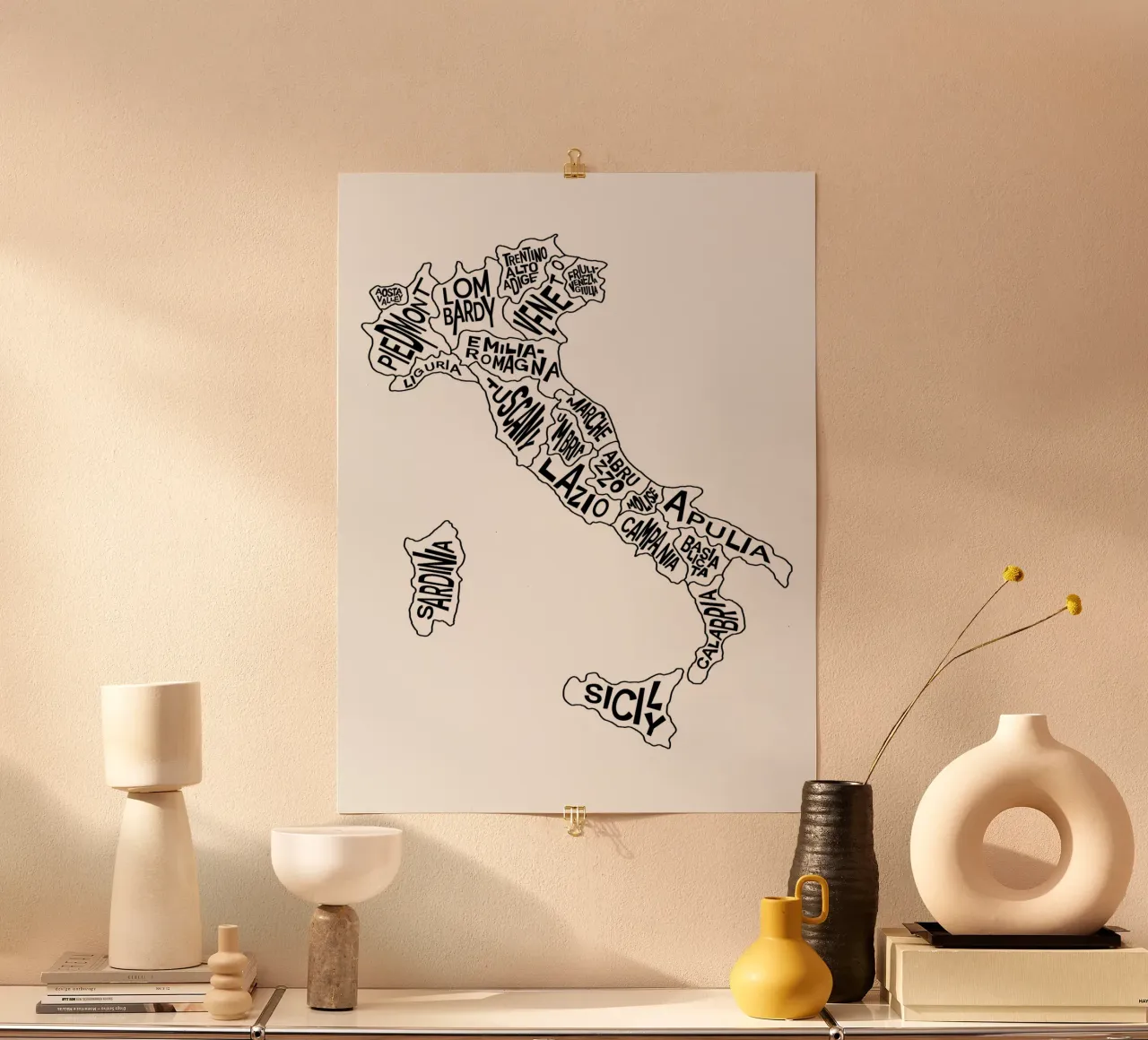 Map of Italy Poster mit Aluminium Rahmen von PinkCandyWalls