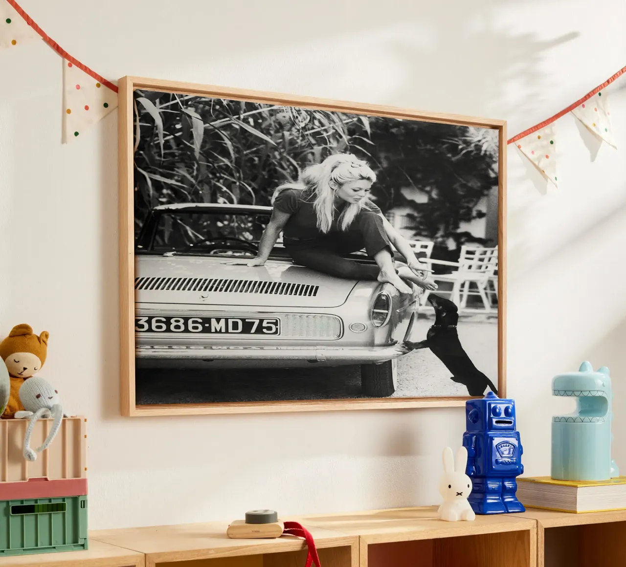 Brigitte Bardot met teckel 1962 canvas met Baklijst van hanna shop