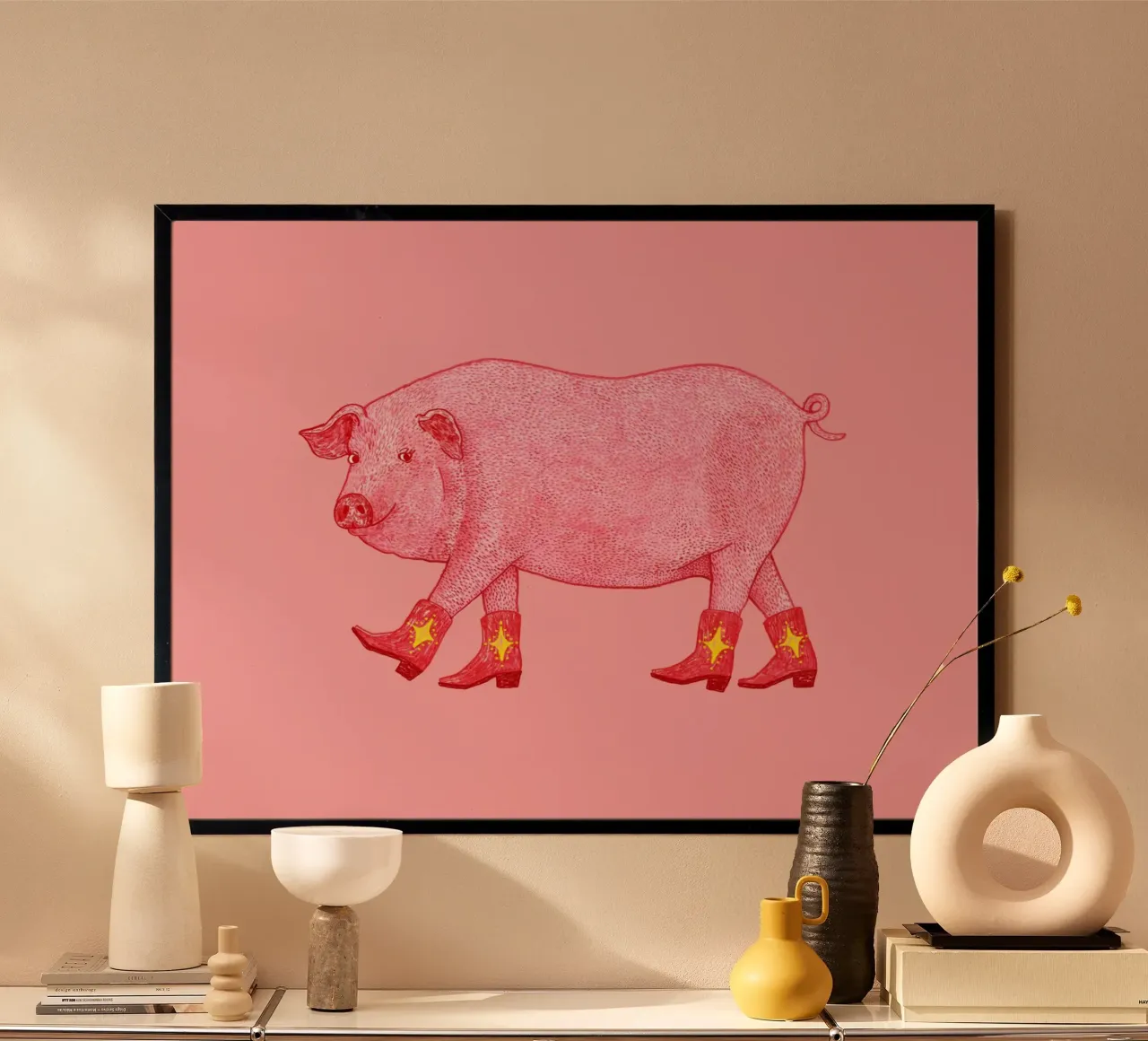 Marjorie The Pig poster con telaio in plastica da AnyoneCanYeehaw