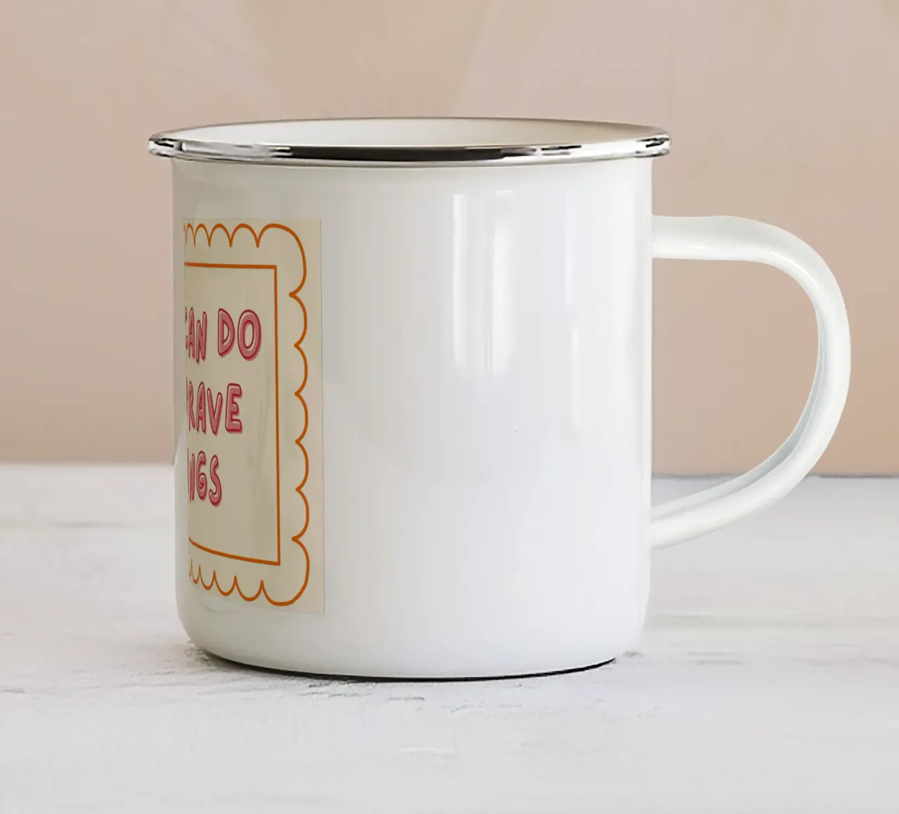 "Poster ispiratore "Puoi fare cose coraggiose tazza in smalto da vintagepod